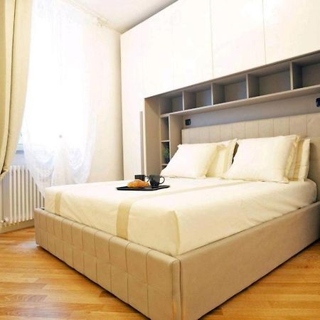 Ventuno - Modern Apartment - Country & Lake Lovere Bagian luar foto